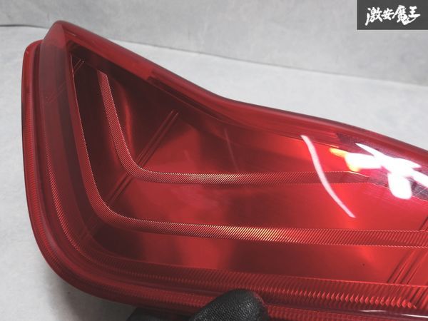 割れ無し 点灯OK ダイハツ 純正 LA600S L610S タント LED テール レンズ テール ランプ 左 左側 助手席側 KOITO 220-51391 即納 棚S-1_画像4