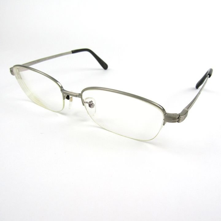  Zero Halliburton glasses times have titanium frame ZH-21102 I wear men's 56*18-148 size silver ZERO HALLIBURTON
