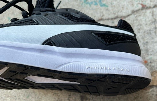(ほぼ未使用)　プーマ　PUMA　スニーカー　PROPEL　SOFT　FOAM　26センチ　黒　ブラック　ランニング　靴　_画像5