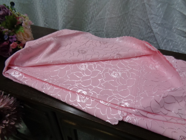 高級テーブルクロス　ホテル使用　大判丸型290　花柄織込刺繍　ピンク　クリーニング済_画像1