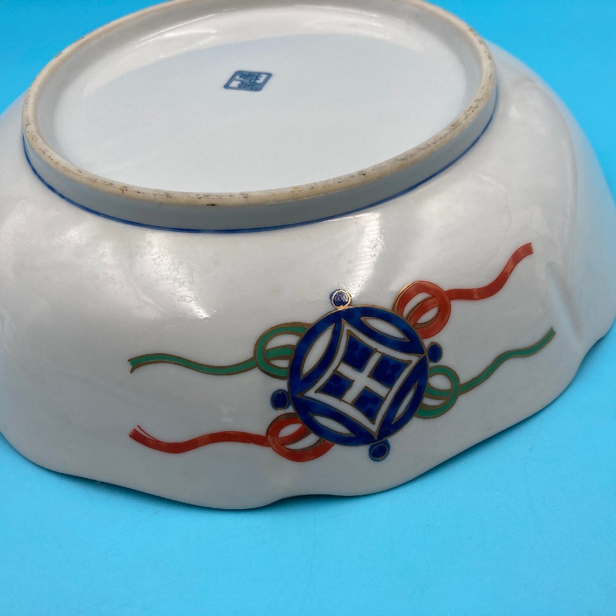 【A8805O175】庫山窯 大皿 陶器 伝統工芸品 緑X青 花柄 レトロ 盛鉢 大鉢 和食器 直径約25㎝の画像4
