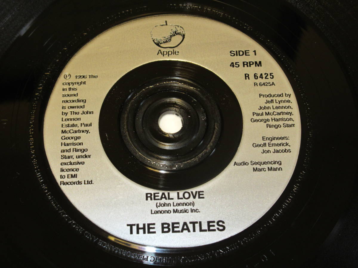 ◆◇THE BEATLES(ザ・ビートルズ)【REAL LOVE/BABY'S IN BLACK(Live At The Hollywood Bowl,1965.8.30)】英盤シングル/R 6425◇◆_画像3