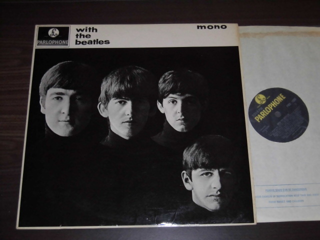 ◆◇THE BEATLES(ザ・ビートルズ)【直筆サイン入り1963年パーロフォン・レコード・プロモ・カード】額装済み◇◆