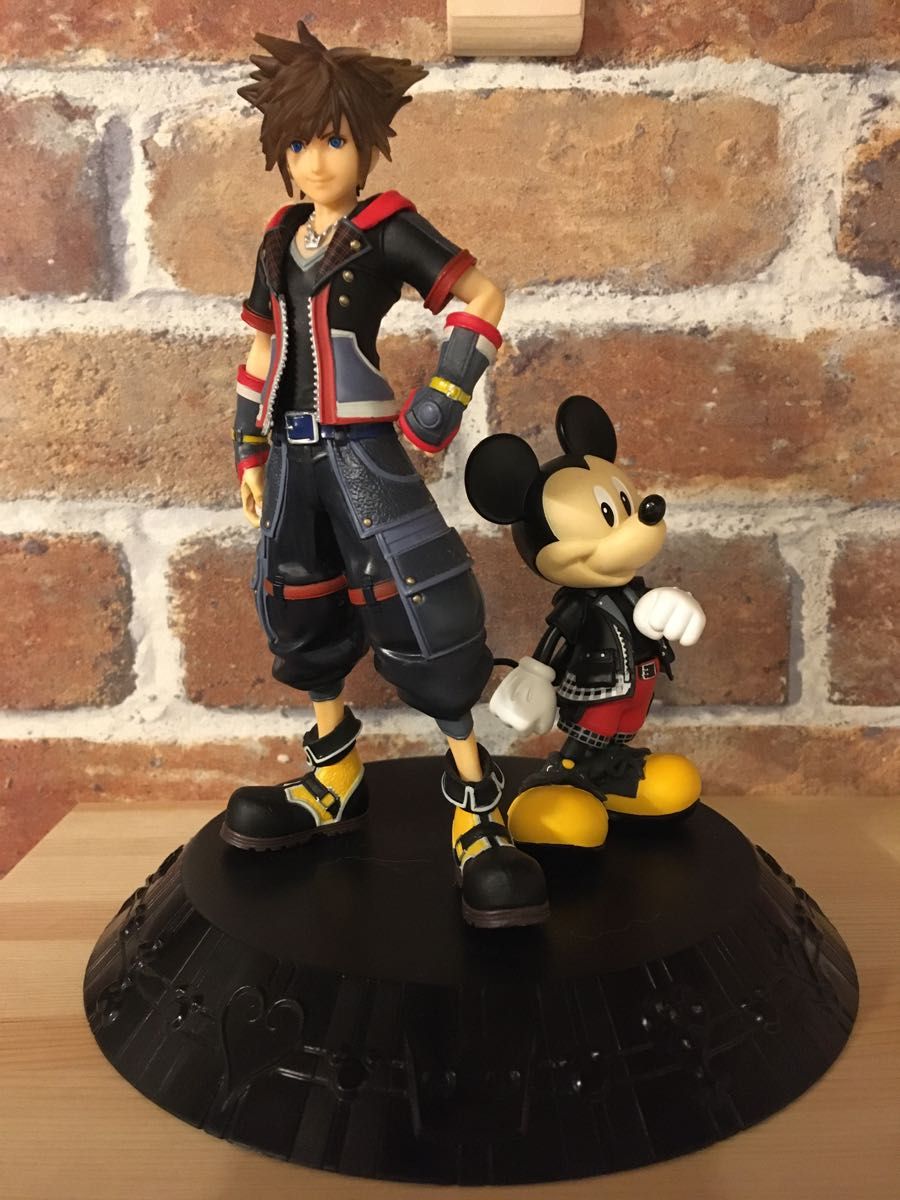 キングダムハーツ 一番くじ A賞ソラ&王様ミッキースタチュー中古 キングダムハーツ 一番くじ A賞ソラ&王様ミッキースタチュー中古