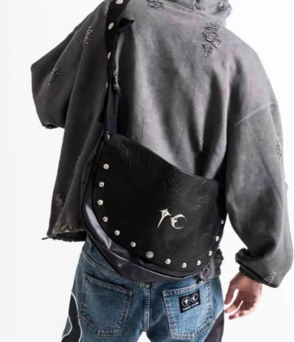 Thug Club Dragon Messenger bag|Yahoo!フリマ(旧PayPayフリマ) Thug Club Dragon Messenger bag|Yahoo!フリマ(旧PayPayフリマ)