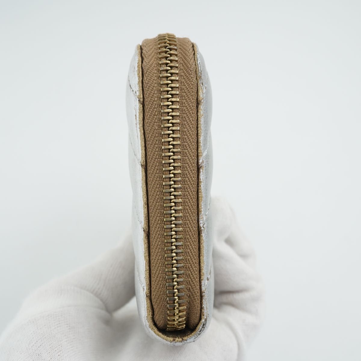 ✨未使用に近い✨　ブルガリ　長財布　クラシコ　ロゴマニア　　バイカラー　レザー ✨新品未使用✨ BVLGARI 長財布 クラシコ ロゴマニア サークル