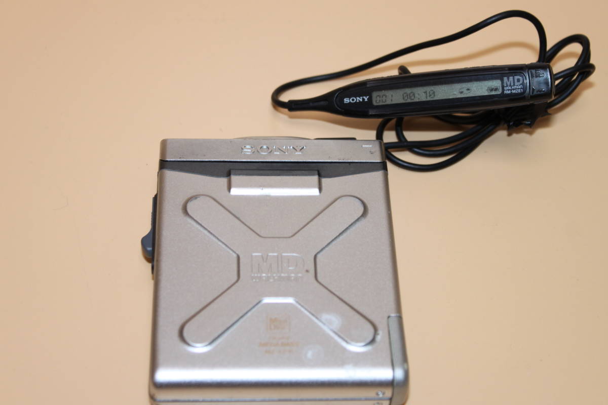動作品 SONY MZ-E33 MZ-E50 MZ-EP11 Portable MD Player WALKMAN　ソニー　ポータブルMDプレイヤー 再生確認済み　再生正常_画像5