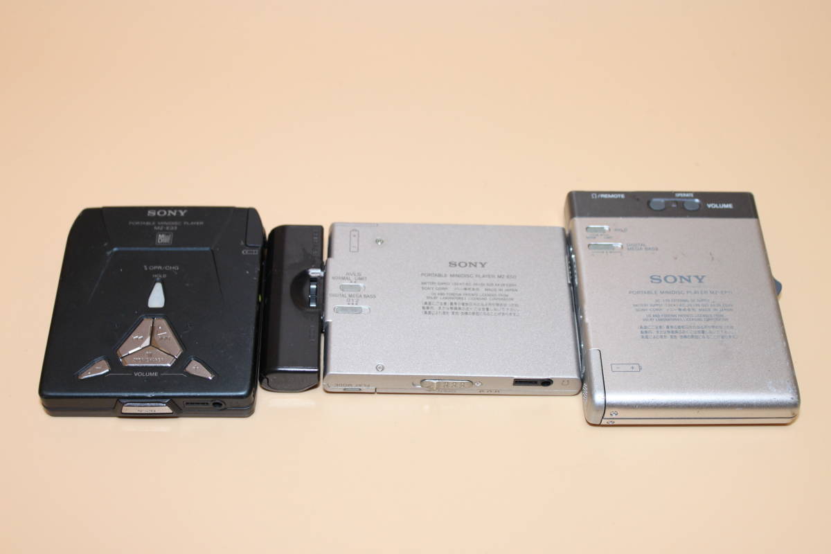 動作品 SONY MZ-E33 MZ-E50 MZ-EP11 Portable MD Player WALKMAN　ソニー　ポータブルMDプレイヤー 再生確認済み　再生正常_画像2