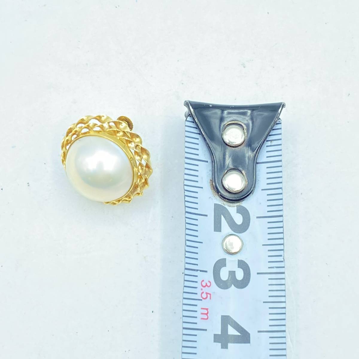【I1】真珠　パール　マベ　直径約12㎜　イヤリング　K18刻印あり　約3ｇ　コレクターズ品　ホワイトカラー　現状品_画像7
