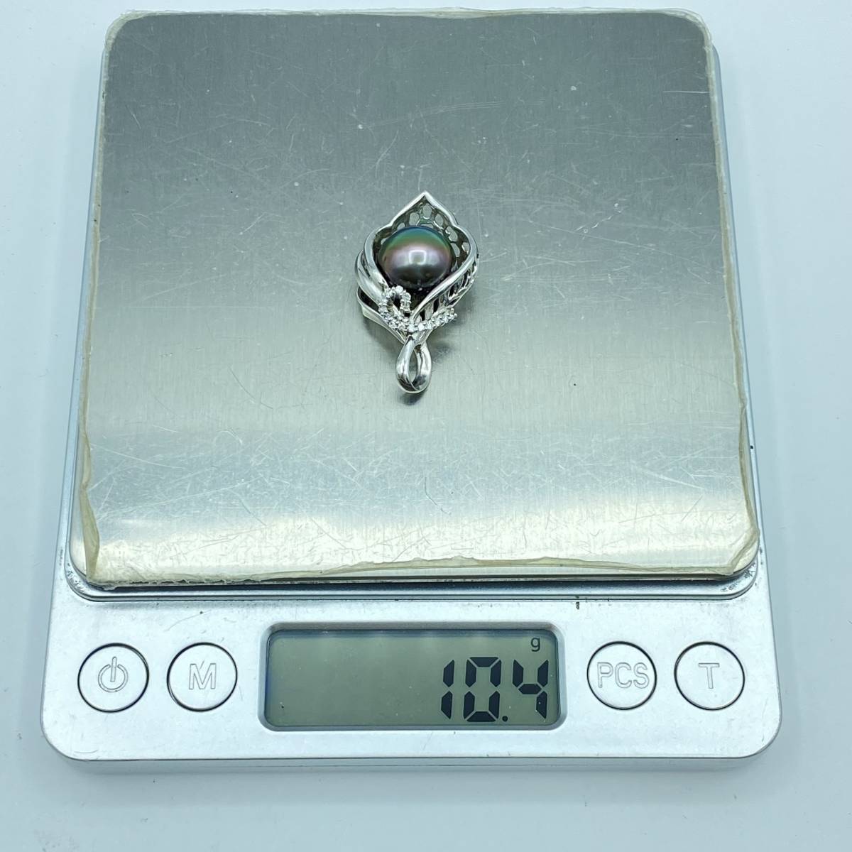 『I12』真珠　パール　ペンダント　PT900　黒真珠　約11.34ｍｍ　総重量10ｇ　ダイヤ0.15ｃｔ　ピーコックカラー　現状品_画像10