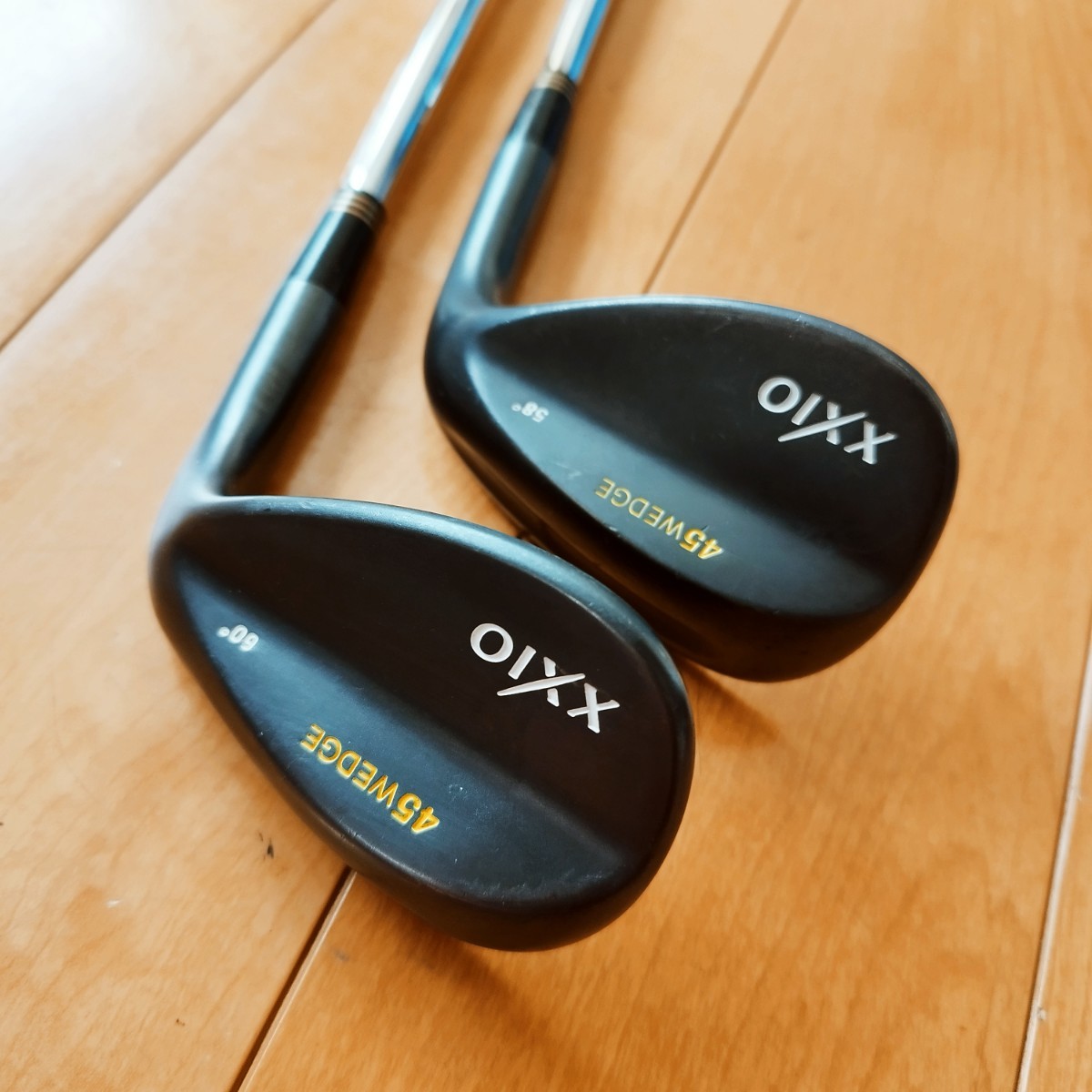 中古現状品　XXIO ゼクシオ 45 WEDGE 　58゜60゜2本セット ウエッジ BLACK　ダイナミックゴールド　スチールシャフト_画像1