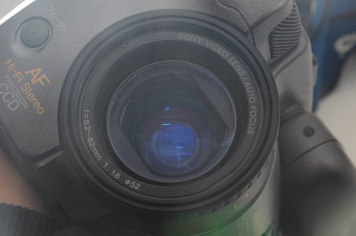 [キ MSM21]動作品 SONY デジタルビデオカメラ CCD-TR1000 ソニー Handycam ハンディカム videoHi8 8mmビデオカメラ 8ミリ_画像6