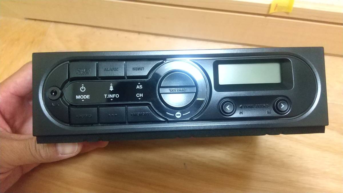 AUX付 日産 純正 オーディオ ラジオ AM FM DIN チューナー デッキ 28013 JJ50A RP-9474P-A NV150 AD バン VY12 三菱 RM-9474 ランサー 9474_画像1