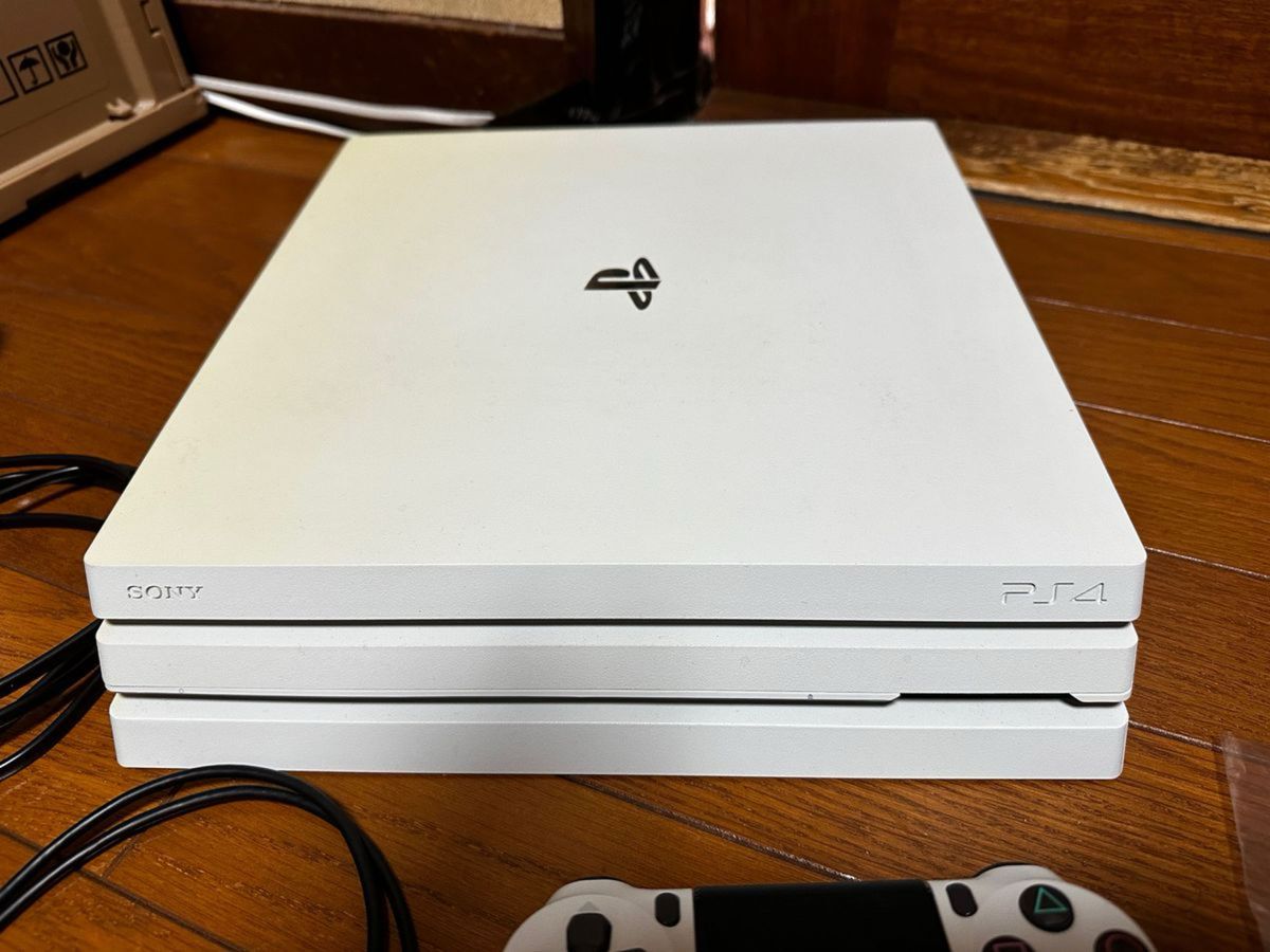 PlayStation4 Pro グレイシャー・ホワイト 1TB CUH-7200BB02