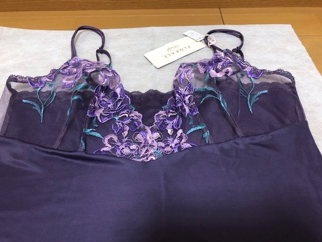  new goods Triumph[to Lynn p] high class . camisole *1 ten thousand 780 jpy -2980 jpy prompt decision *LL size * purple color,frola-re, slip, postage 140 jpy ~