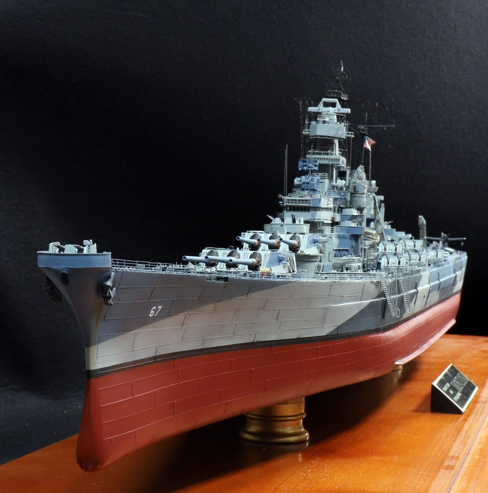 有名プロモデラーＫ氏 レジンキャストキット制作完成品!1/350 アメリカ海軍ＢＢ－６７モンタナ級 未成戦艦 最大最強！（アクリルケース付）_画像1