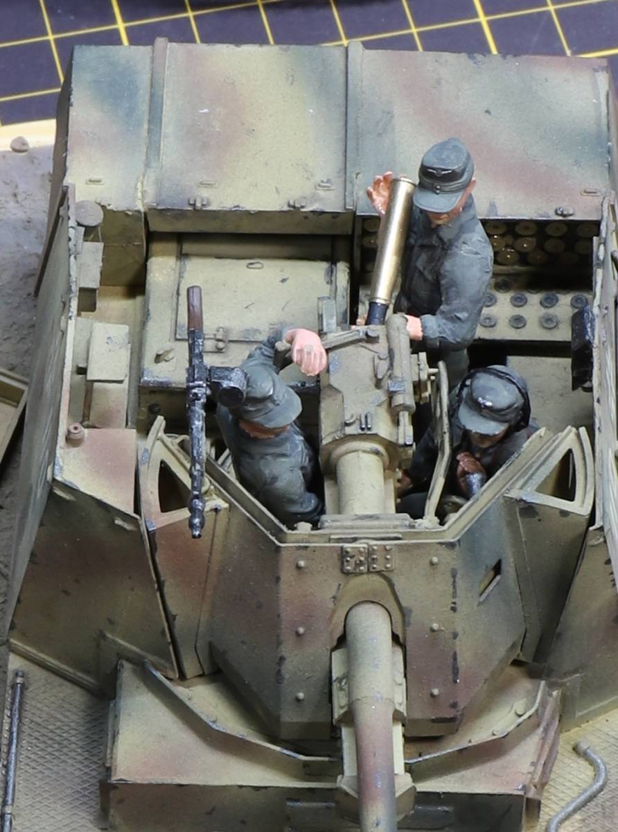 1/35 ドイツ陸軍 マーダーⅡ自走砲・円形ジオラマ 制作完成品 作品サイズ（直径190ｍｍ 高さ110ｍｍ）_画像7
