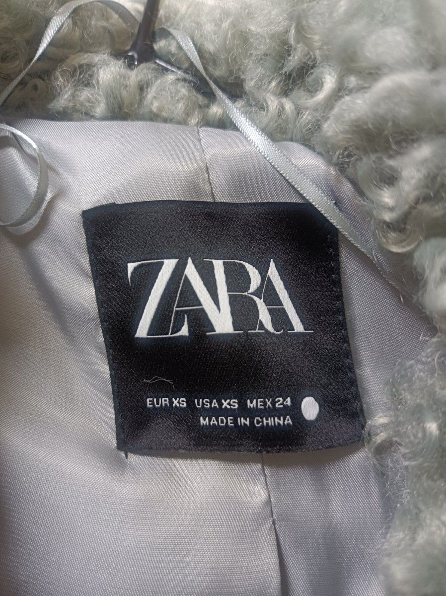 新品タグ付き ZARA ザラ ロングブークレコート プードルコート 新品タグ付き ZARA ザラ ロングブークレコート プードルコート