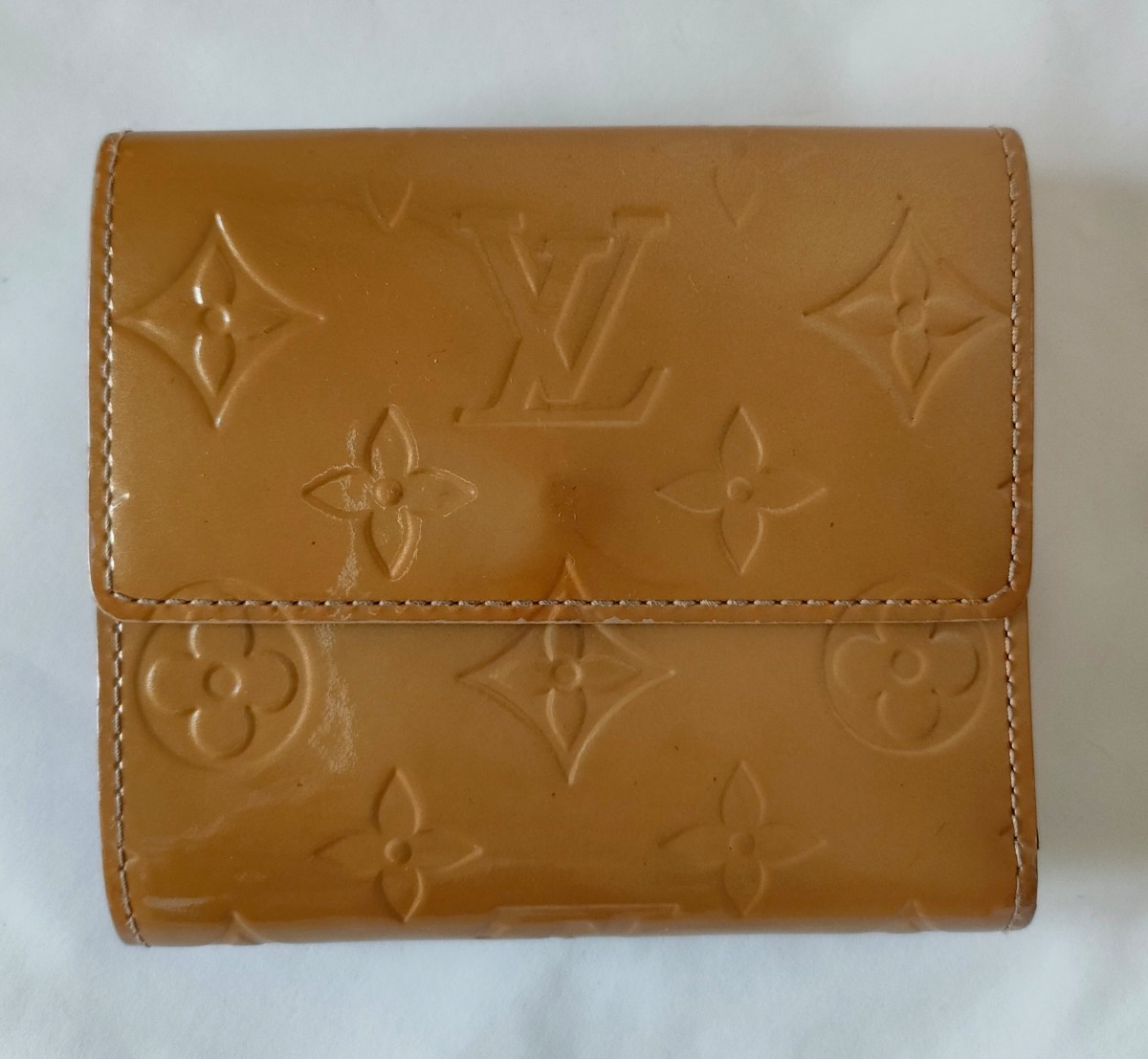 【ルイヴィトン LOUIS VUITTON】ヴェルニ ポルト モネ ビエ カルトクレディ ダブルホック 折財布 ベージュ_画像2