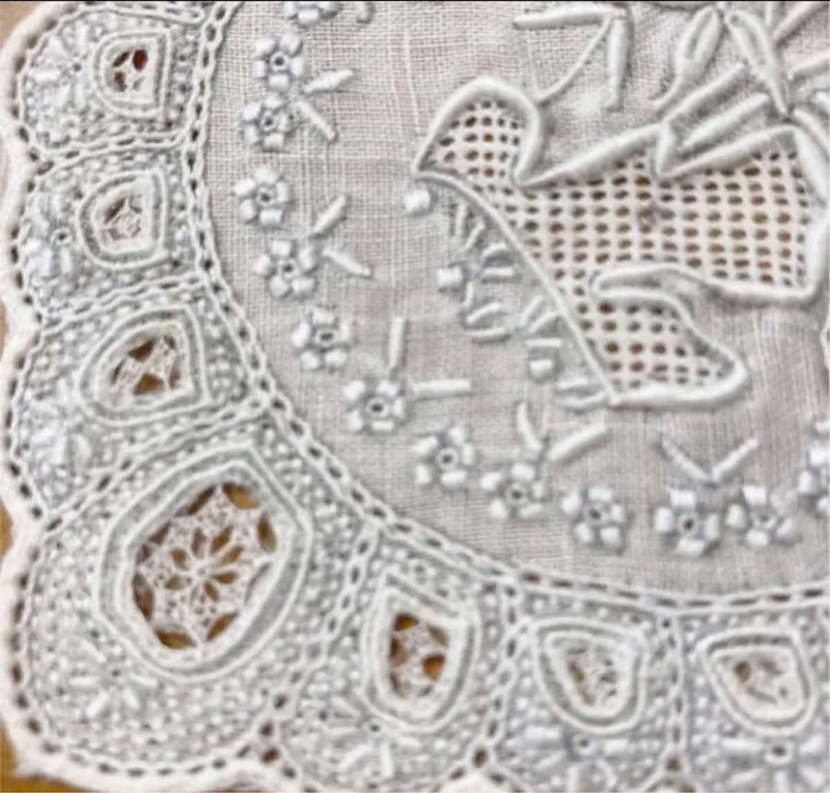 美品 ヴィンテージ 最高級手刺繍 スワトウハンカチ|Yahoo 美品 ヴィンテージ 最高級手刺繍 スワトウハンカチ|Yahoo