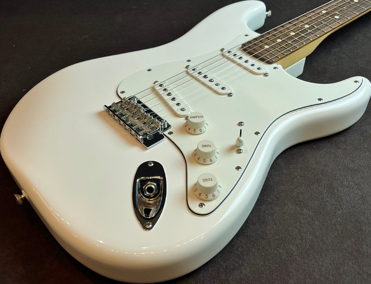 【1円】Fender フェンダー Player Stratocaster Polar White ストラトキャスター_画像1