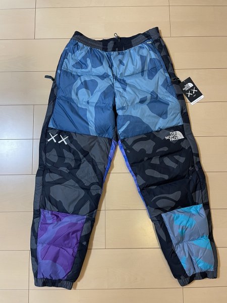 20930円 THE NORTH FACE × Kaws ザノースフェイス×カウズ マルチ 20930円 THE NORTH FACE × Kaws ザノースフェイス×カウズ マルチ