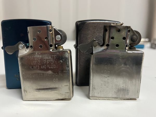 11B58 Zippo ジッポー オイルライター 2005年 WIND PROOF ウィンドプルーフ ブルー 1996年 ブラック 2点セット 火花確認OK_画像8