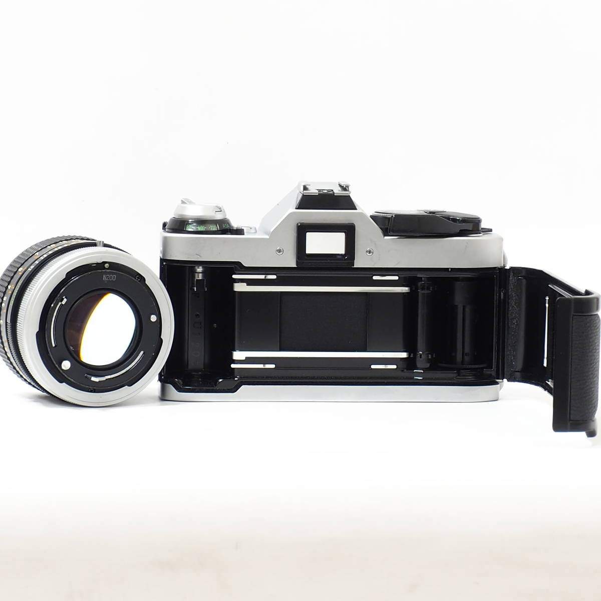 Canon AE-1 PROGRAM SILVER FD 50mm F1.4 S.S.C. 大人気フィルム一眼レフセット 35mmFilm Single-Lens Reflex Camera ヴィンテージキヤノン_画像8