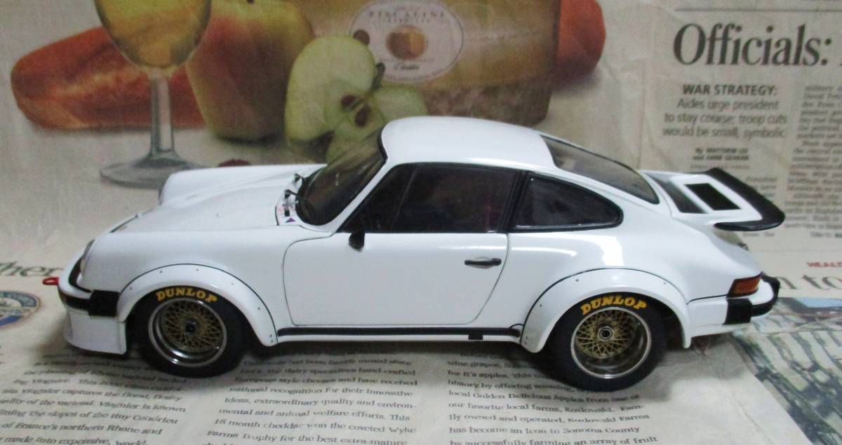 * out of print *EXOTO*1/18*1976 Porsche 934 RSR Turbo white * Porsche ≠BBR