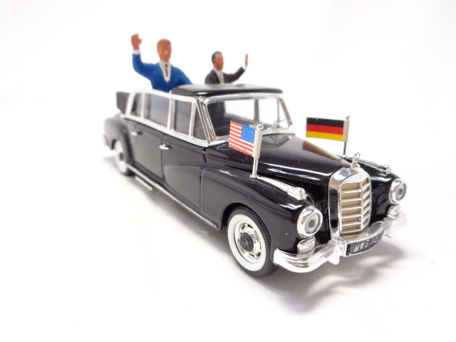 RIO 120 MERCEDES BENZ 300 Limousines 1963 WITH KENNEDY AND ADENAUER rio Mercedes Benz ( box attaching ) postage extra 