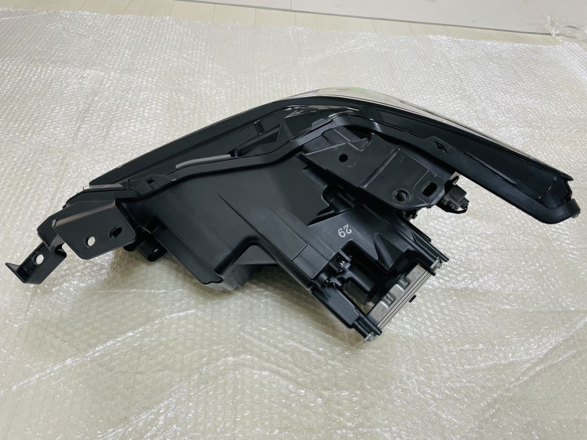 【ジャンク出品】マツダ3 BPFP BP8P BP5P MAZDA3 LED ヘッドライト ヘッドランプ 右 右側 KOITO 100-8N02R B1H4-51-030 BCJH-51030 印字 29_画像5