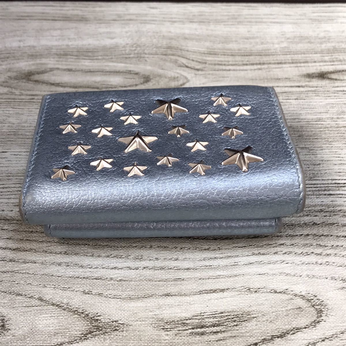 132-0061 JIMMY CHOO ジミー チュウ スタースタッズ 三つ折り財布 レザー ウォレット ブルー_画像4