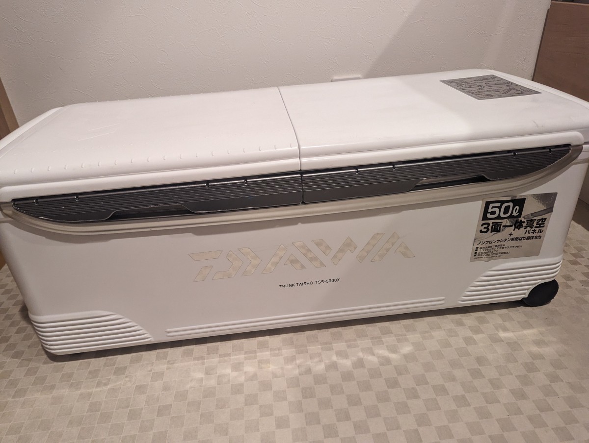 送料込み ダイワ トランク大将 TSS-5000X 3面一体真空パネル 送料込み ダイワ トランク大将 TSS-5000X 3面一体真空パネル