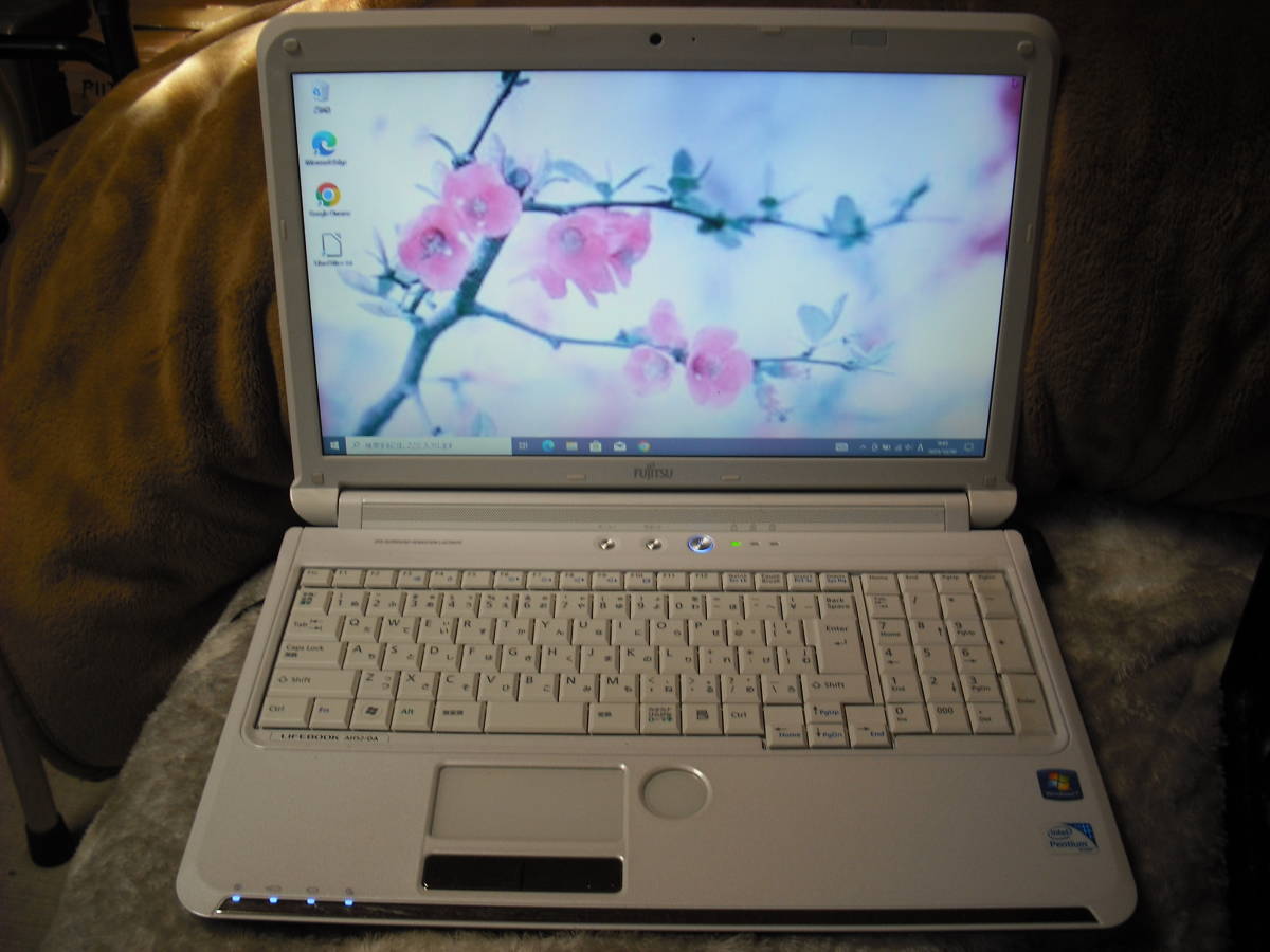 お得 富士通 LIFEBOOK AH52/DA　Win10 Pro 64bit　Intel Pentium B940 2.00GHz　4GB 500GB　15.6型　ホワイト系　L-Office　AC付 ◇p1141◇_画像1