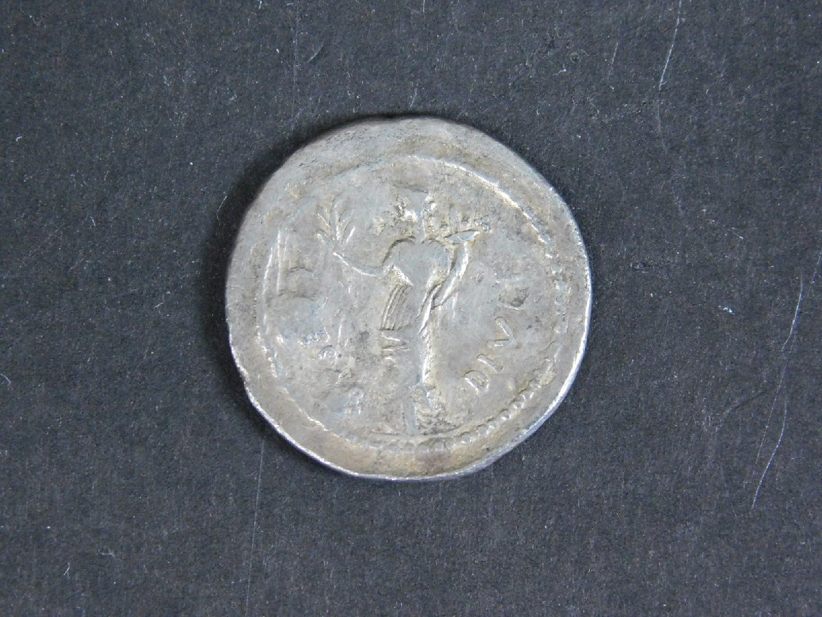 ローマ帝国政 デナリウス 銀貨 オクタヴィアヌス BC32-BC31 21mm 3.43g(専用ケース)長期保管 遺品整理品AC23122407_画像3