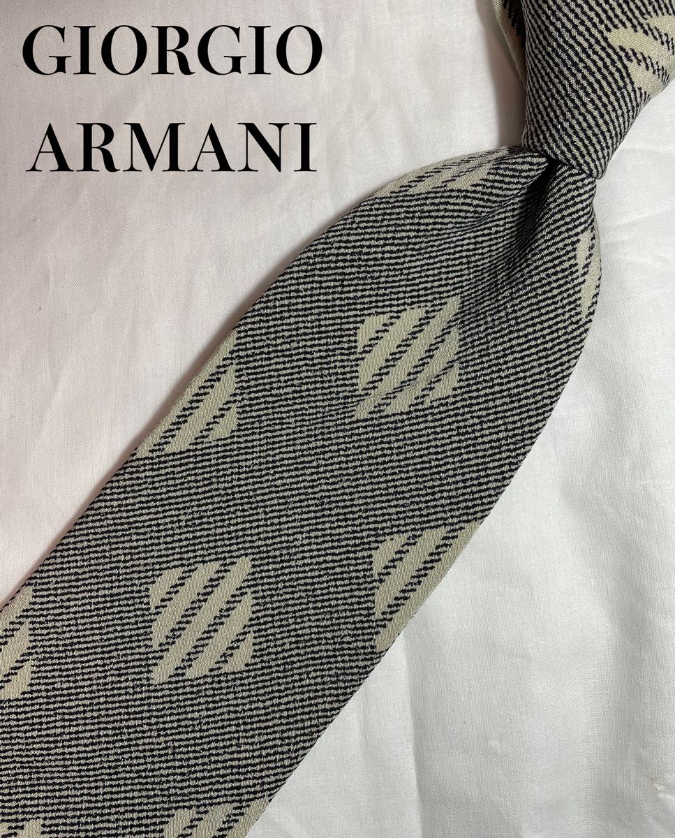 【美品】GIORGIO ARMANI ジョルジオアルマーニ　ネクタイ　グレー　灰色　ドット柄　