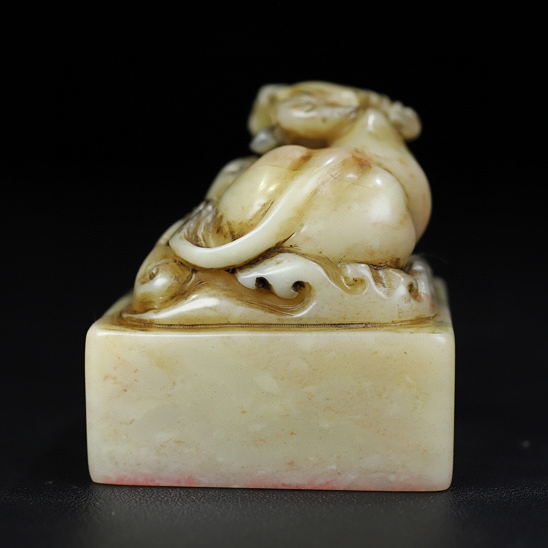 館蔵珍品 寿山石 白芙蓉石 細密彫 牛鈕印章』置物 賞物 貴重物品 館蔵珍品 寿山石 白芙蓉石 細密彫 牛鈕印章』置物 賞物 貴重物品