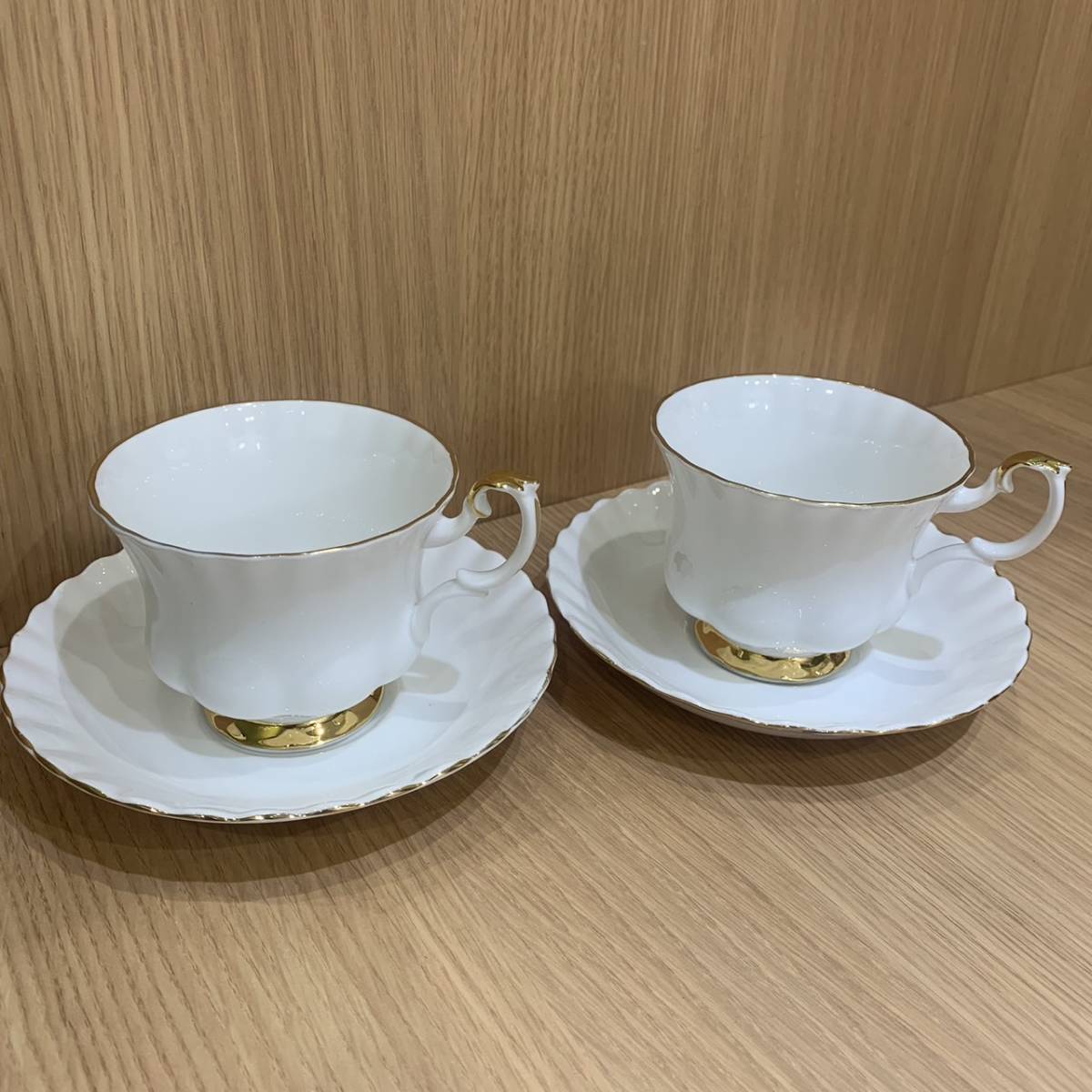 【APS 6892】1円～ ROYAL ALBERT ロイヤルアルバート MOSS ROSE カップ＆ソーサー 2客 洋食器 ブランド食器_画像1