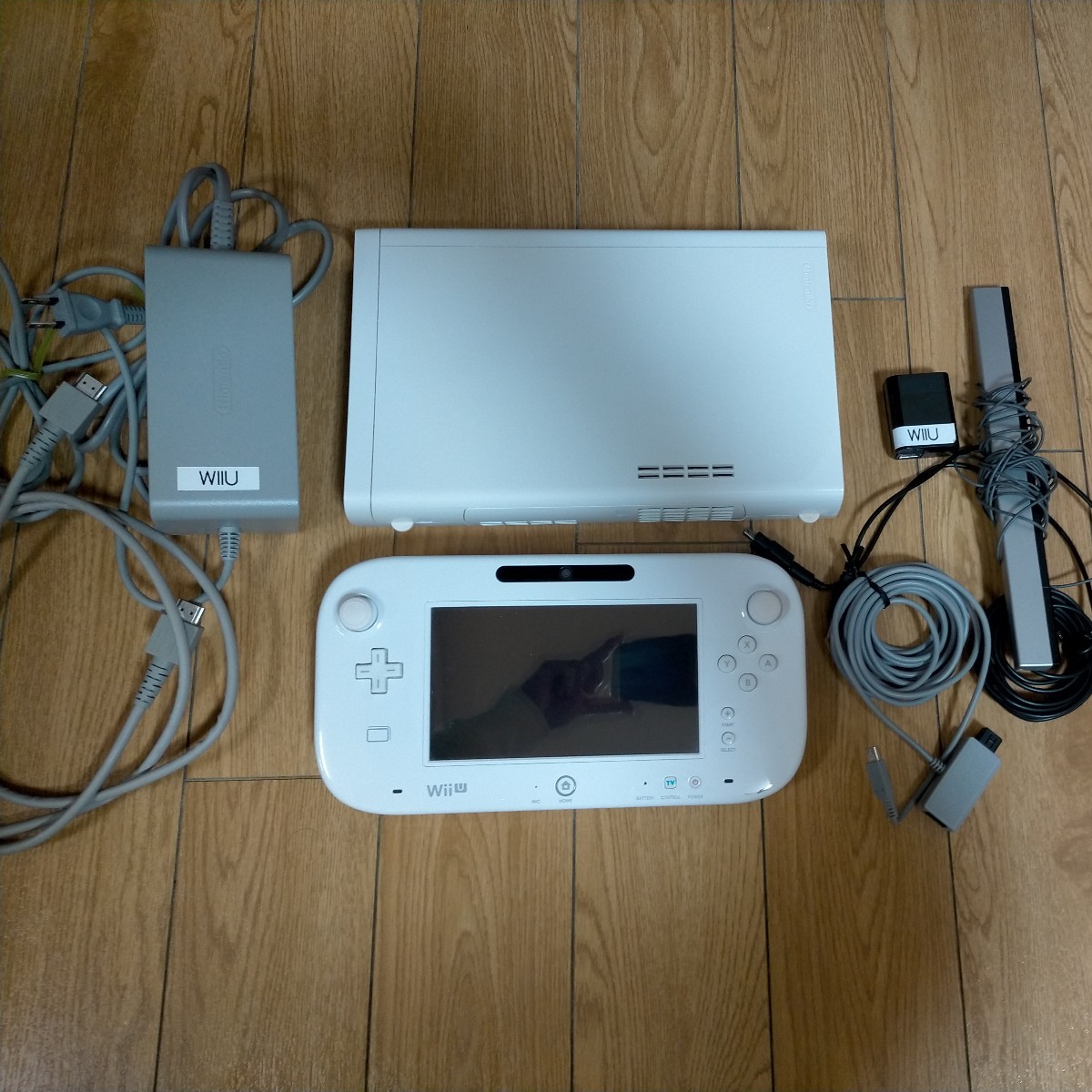 ★Wii U shiro 本体 8GB(WUP-001) Wii U　白_画像1