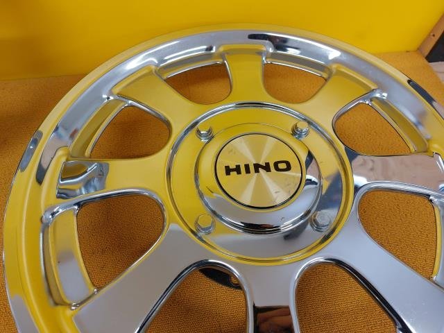 日野レンジャー　大型　メッキホイールキャップ　2枚　ブラケット付　22.5インチ　HINO 純正　ホイールカバー_画像3