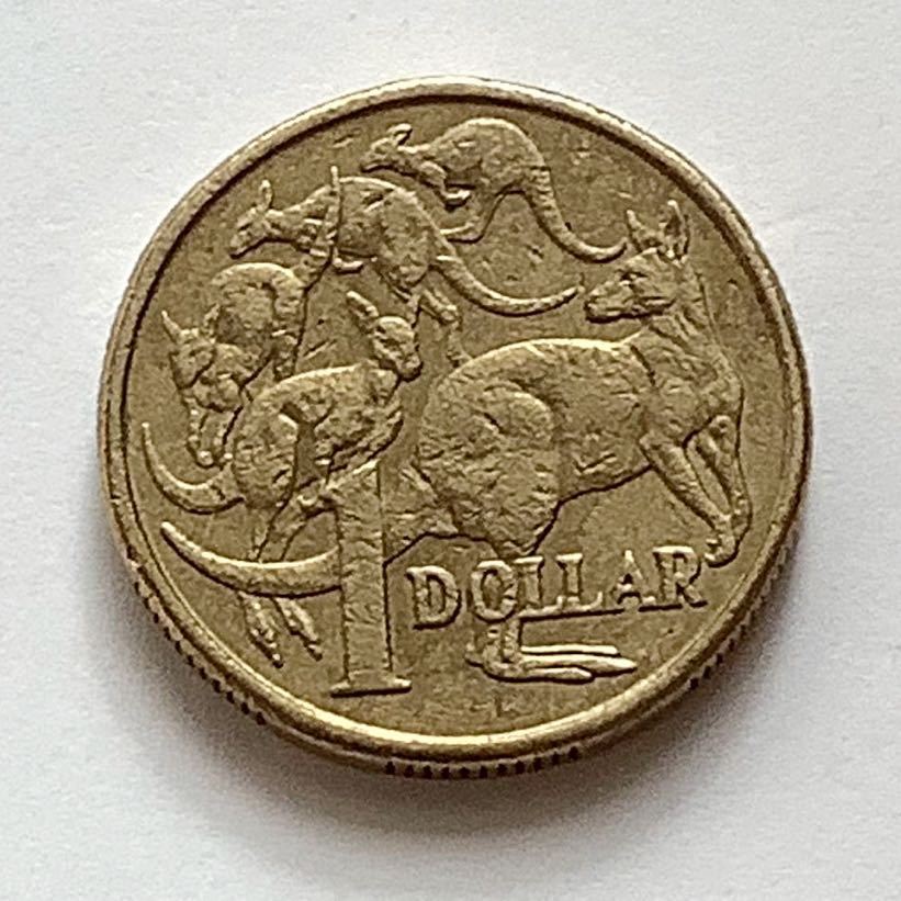 【希少品セール】オーストラリア エリザベス女王肖像デザイン 1ドル硬貨 2008年 1枚_画像2