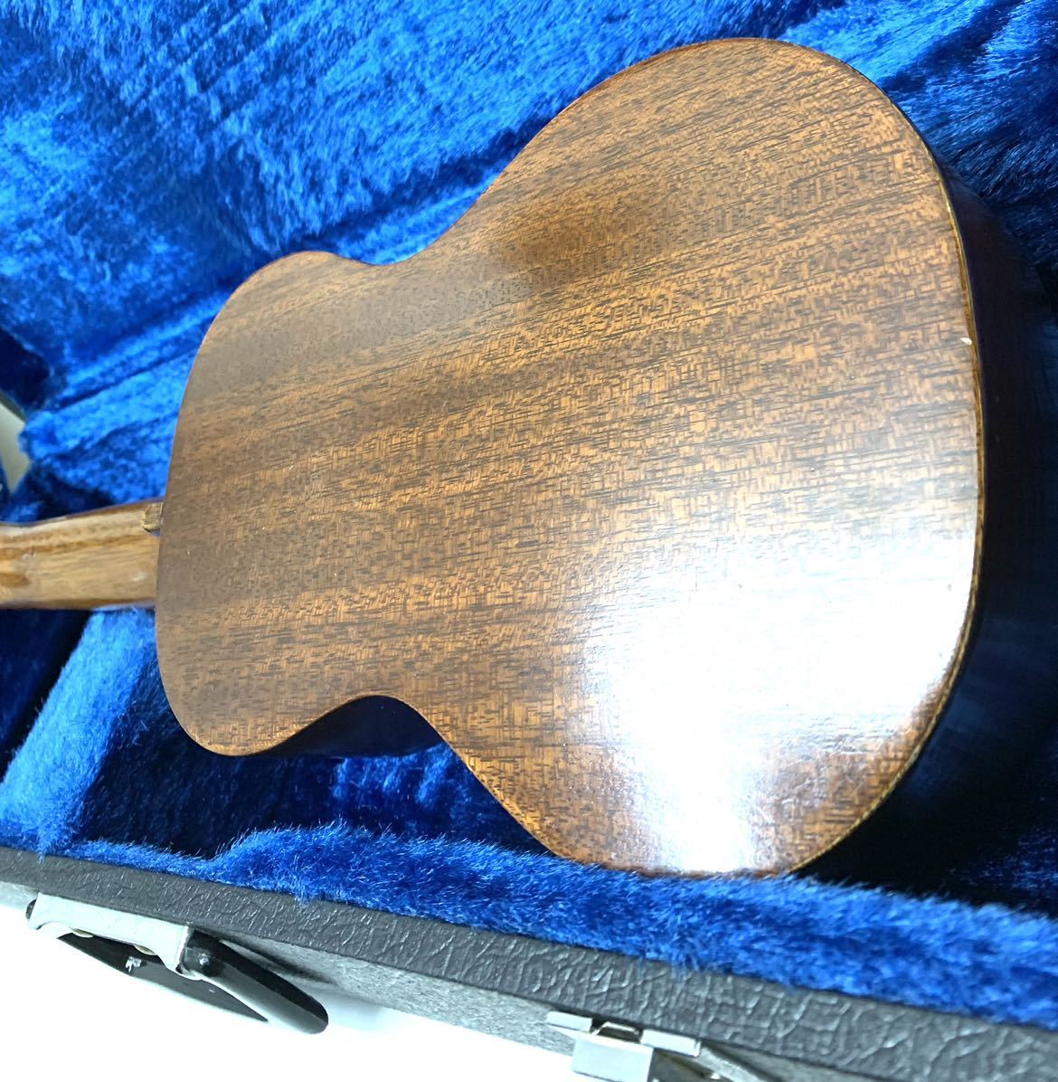 Famousフェイマス/ukuleleウクレレFU-250 ハードケース付 現状売り切り品_画像6