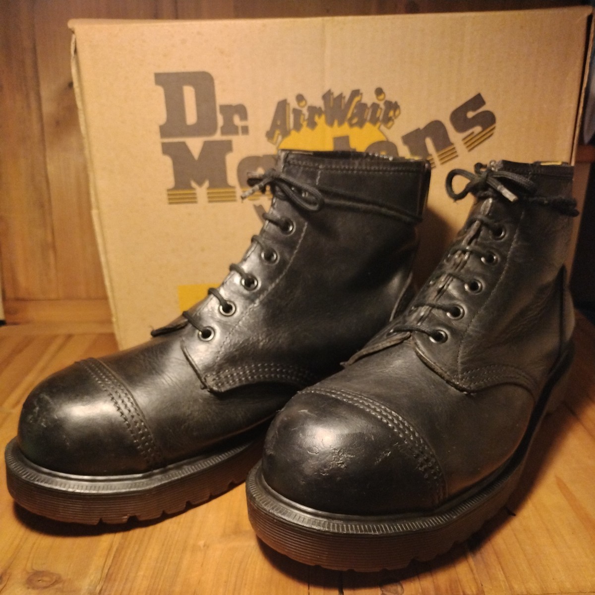貴重 入手困難 英国製 箱付 ドクターマーチン Dr.Martens 6 貴重 入手困難 英国製 箱付 ドクターマーチン Dr.Martens 6