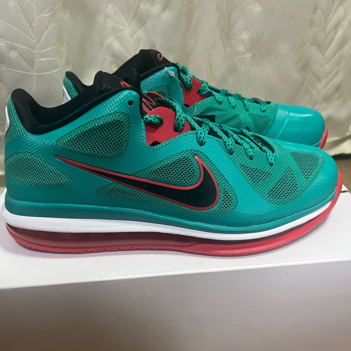 NIKE LEBRON Ⅸ LOW "New Green/Black/Action Red/White"