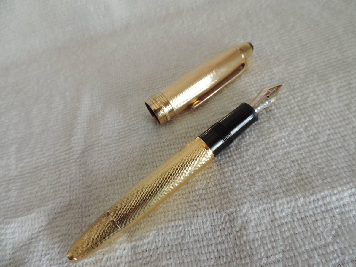 [ price cut negotiations possible ] gold trim * beautiful goods * Montblanc fountain pen *. go in type * Meister shute.k* pen .F: gold 18K-750*MONTBLANC 146