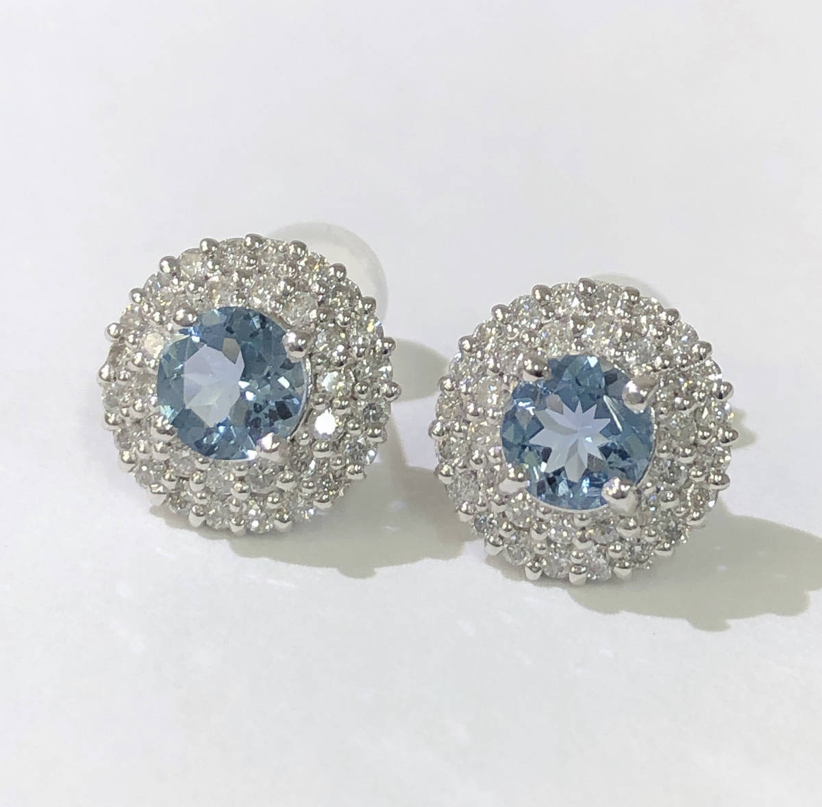話題の人気 ★新品未使用★ PT900 天然アクアマリン0.39ct 0.0.37ct 天然ダイヤモンド0.26ct 0.26ct ピアス 約3.5g アクアマリン