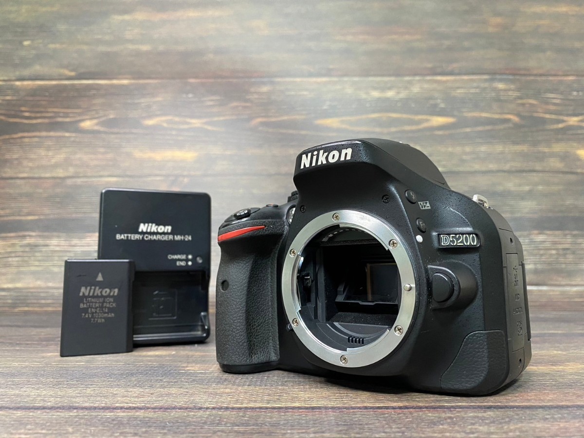Nikon ニコン D5200 ボディ デジタル一眼レフカメラ #45_画像1