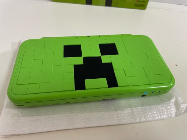 一部動作確認済　訳有美品　商品説明お読みください　任天堂　NEW　2DSLL　本体　マインクラフト　CREEPER EDITION　グリーン　箱付き_画像2