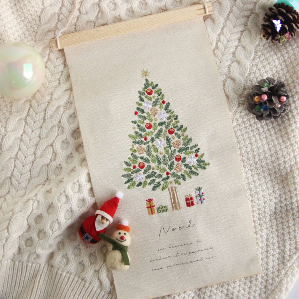 クリスマス刺繍タペストリーL