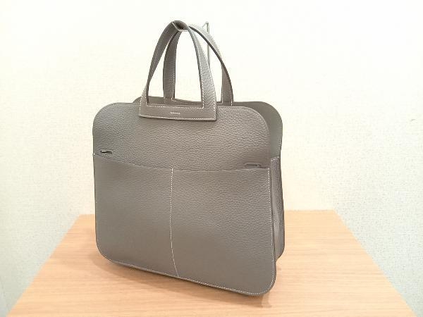 お値下げしました 美品 HERMES／トリヨンクレマンス アルザン31／U刻印2022年／グレー系 ハンドバッグの画像2